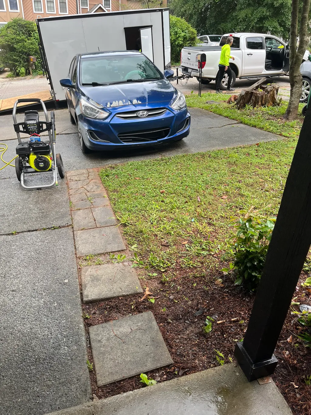 Driveway pressure washing service